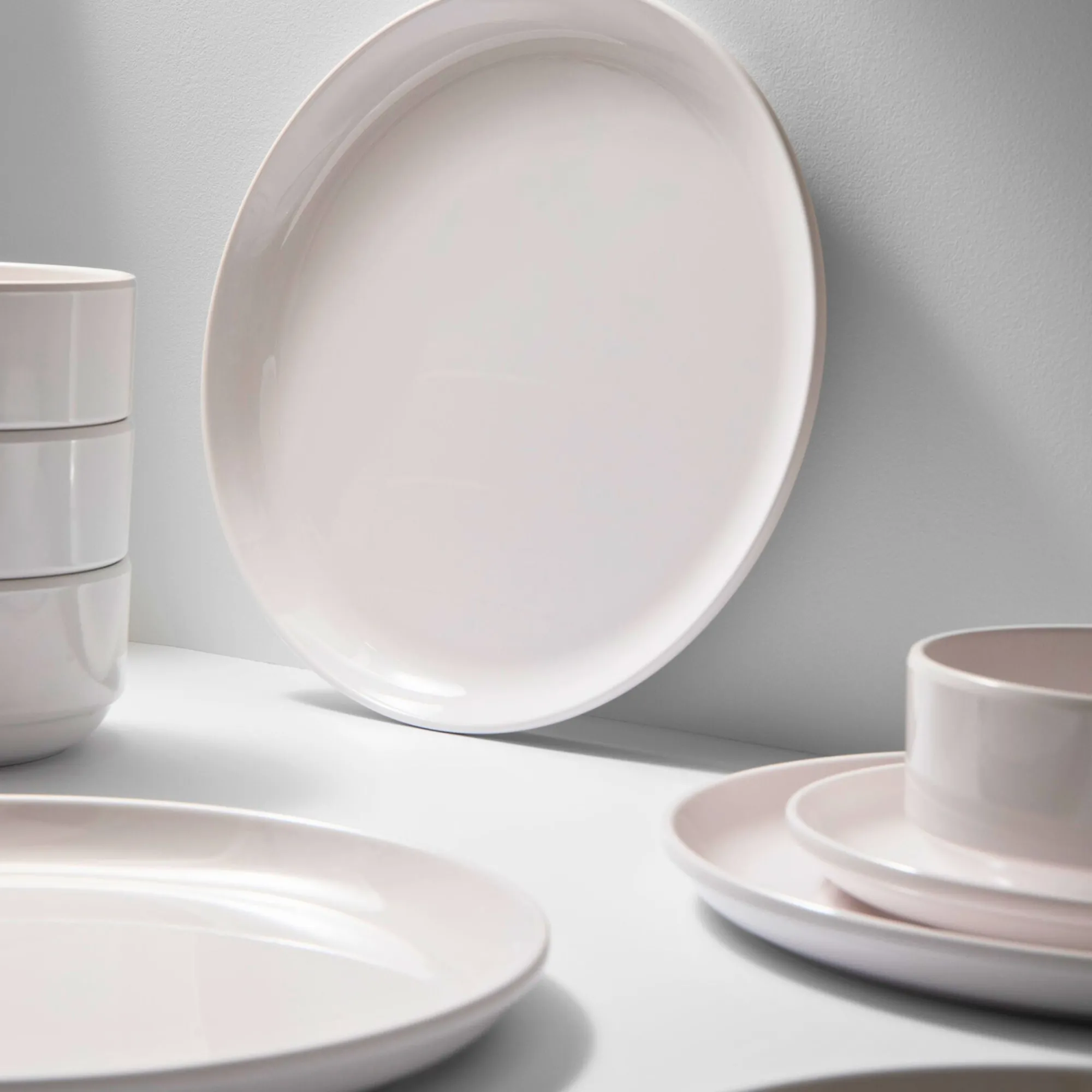 New Godinger Marbella White Stacking Melamine Dinner Plate, Set of 4